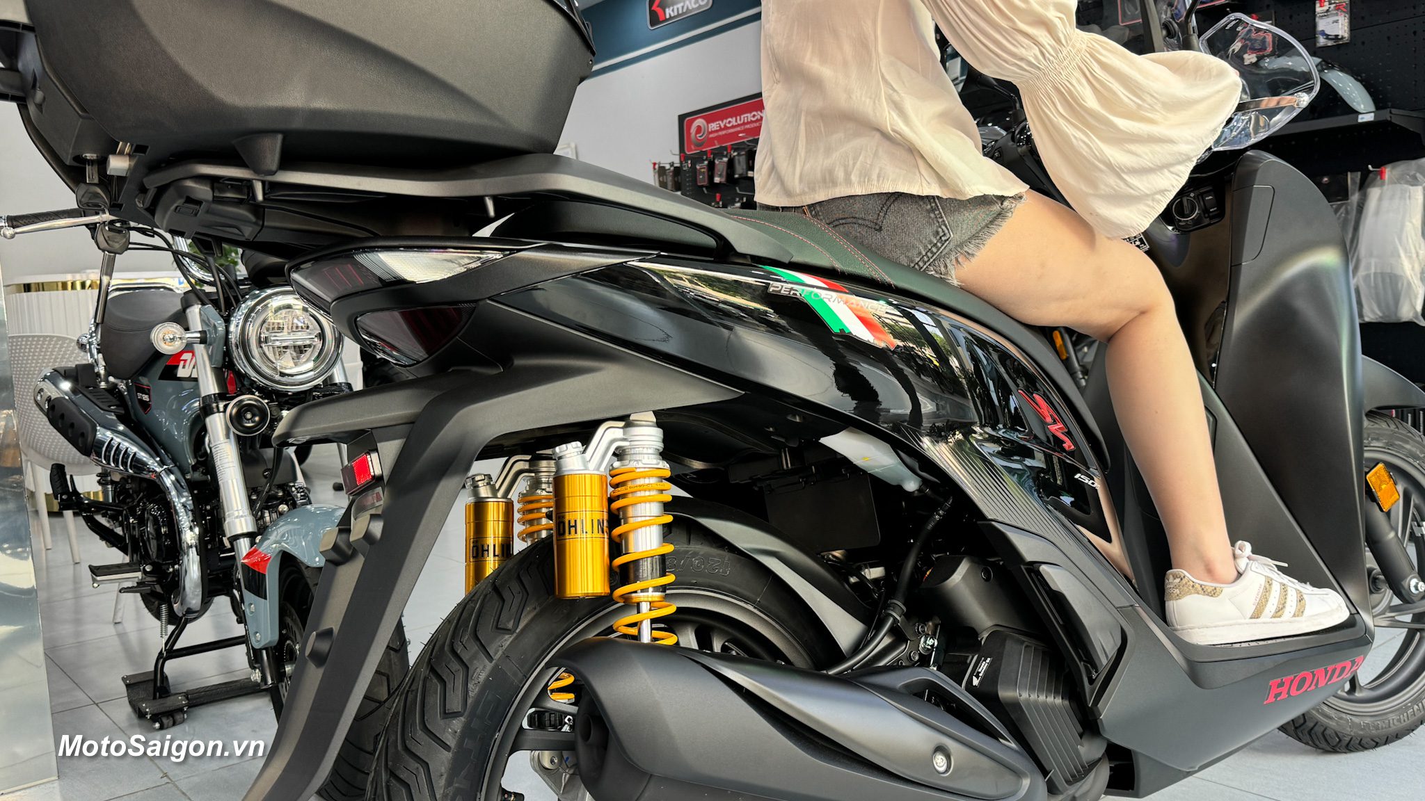 Honda Sh 150i Sport Ý màu đen