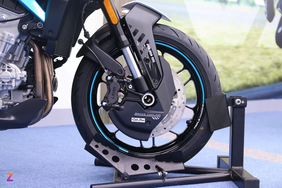 CFMoto_675NK_8