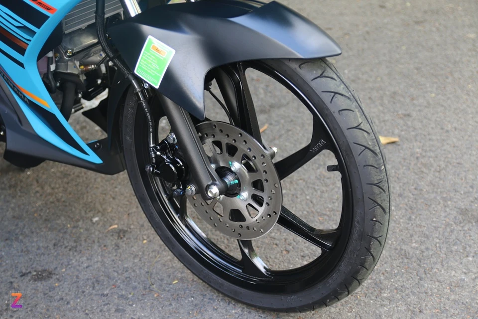 Yamaha_LC_135_11