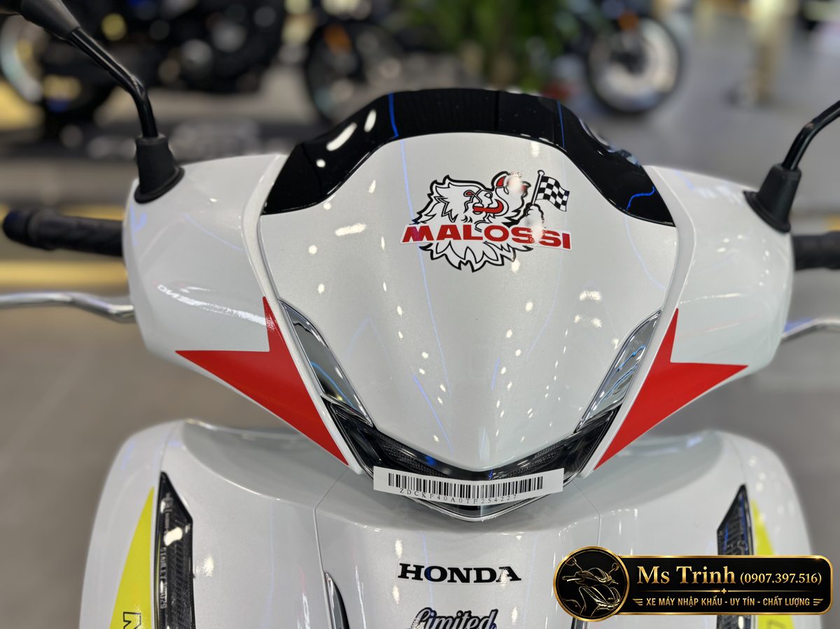 Đầu xe Sh150 mang phong cách cá tính với Malossi
